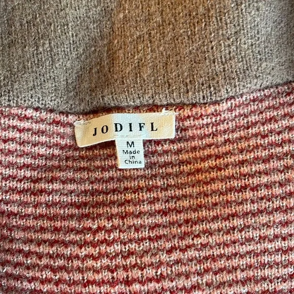 Beautiful new without tags JODIFL open cardigan with fringe. Size medium. - Picture 3 of 4